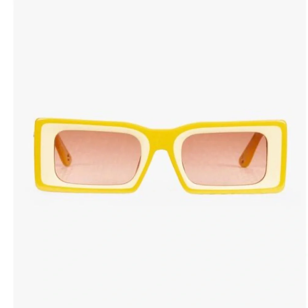 NWT Cult Gaia Hera Rectangle Sunglasses Canary Yellow